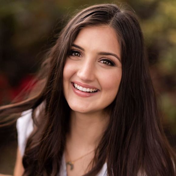 Meet your Posher, Jazmyn - Picture 1 of 1